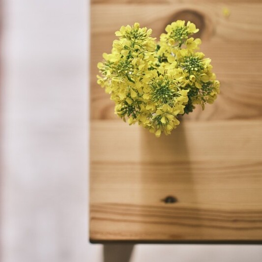 A clutter free dinning table